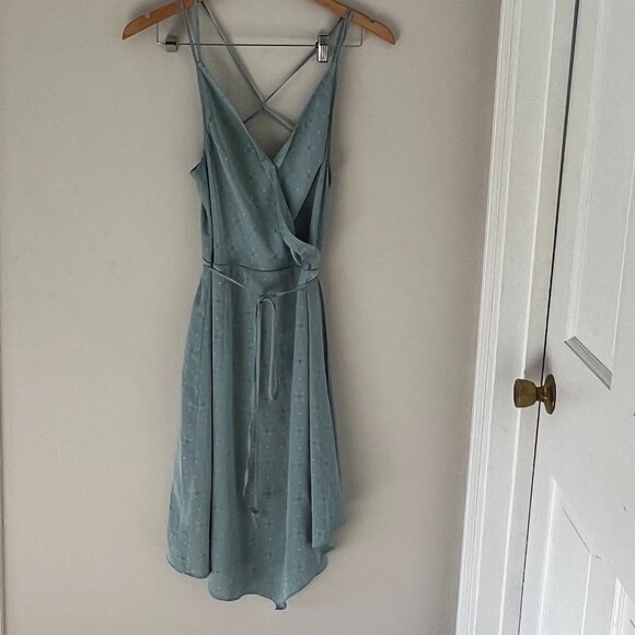 August 1 Eight Sleeveless Satin Faux Wrap Dress Large Mint Green Print Size Med - Picture 1 of 6